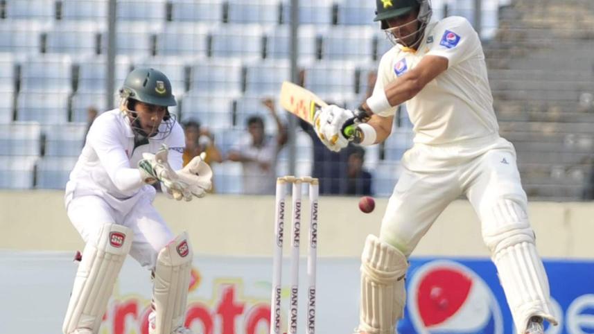 Pakistan-skipper-Misbahul-Haq.jpg