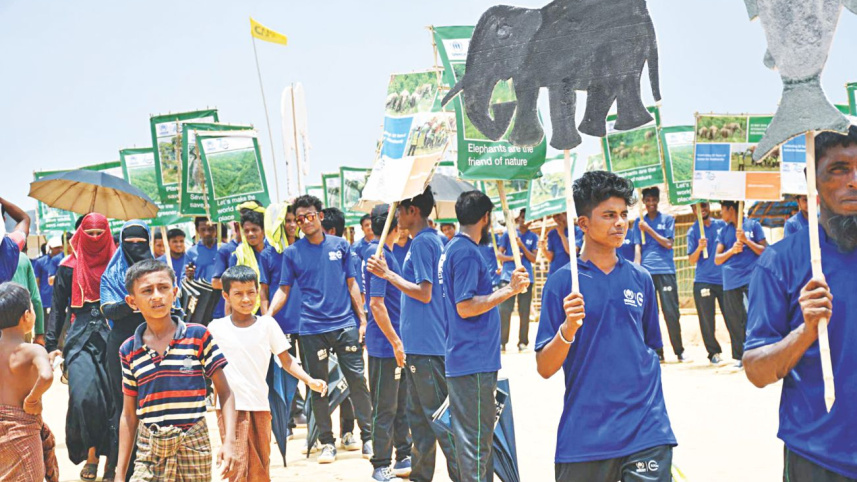 Rohingyas rally elephants.jpg