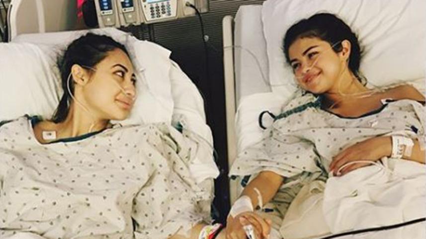 Selen Gomez says her friend made the "ultimate gift" of donating her kidney