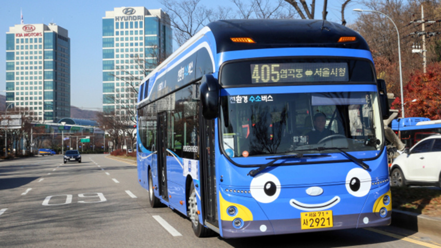 hydrogen powered bus