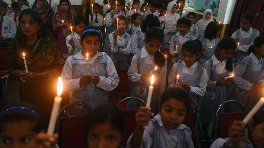 Sri-lanka-candles-web.jpg