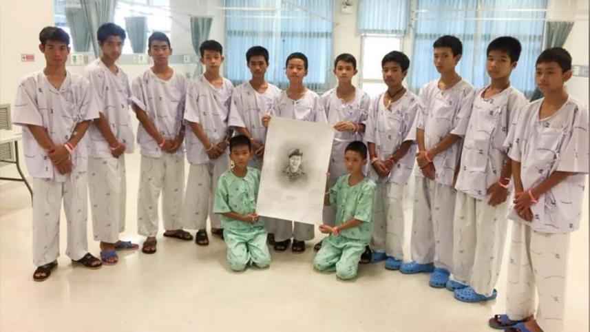 thai boys.JPG