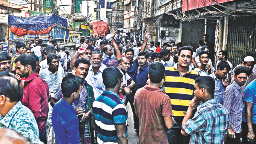 Traders demonstrate 1.jpg