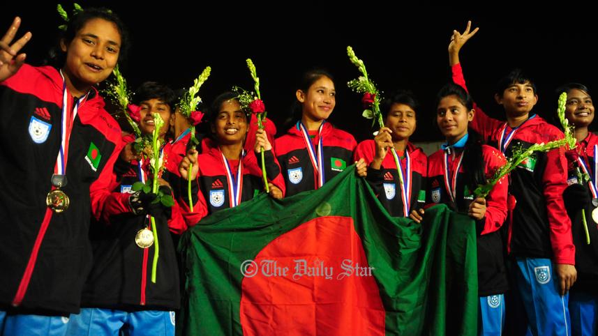 Women-footballer-FirozAhmed.jpg