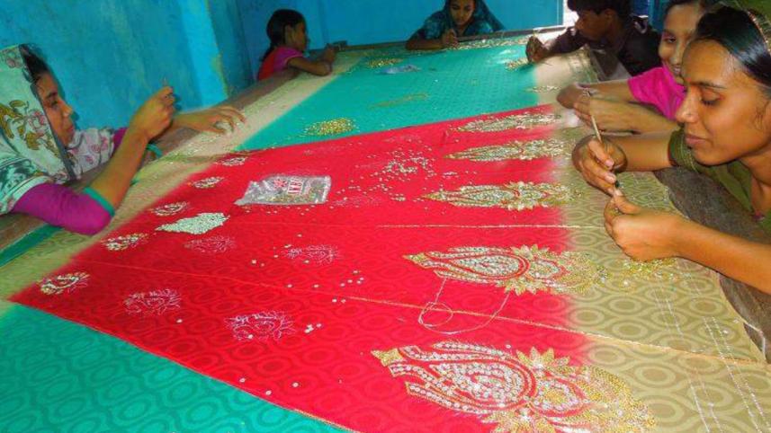 women-make-cloths.jpg