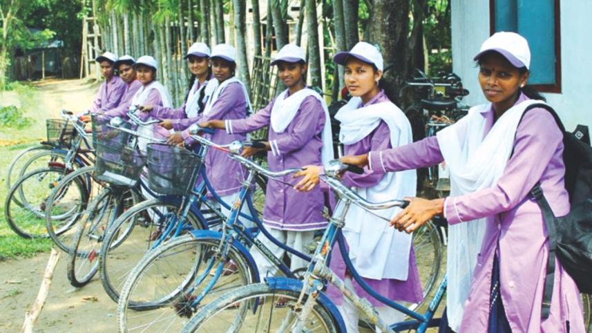 women cycling.jpg