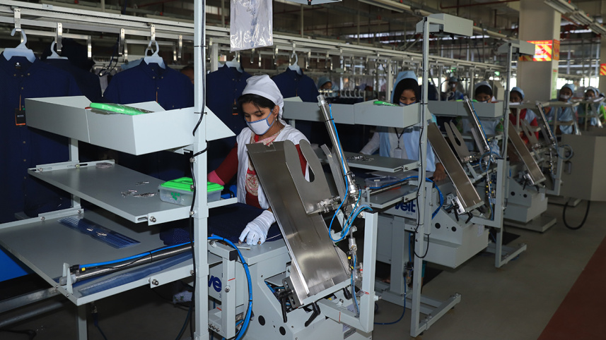 Workers-at-a-factory-web.jpg