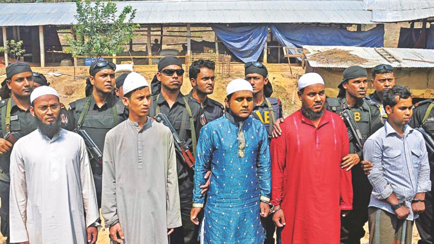 five-people-rab-arrested.jpg