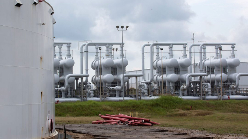 us-asks-japan-china-others-to-consider-tapping-oil-reserves.jpg