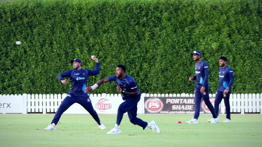 shakib_ebadot_train.jpg