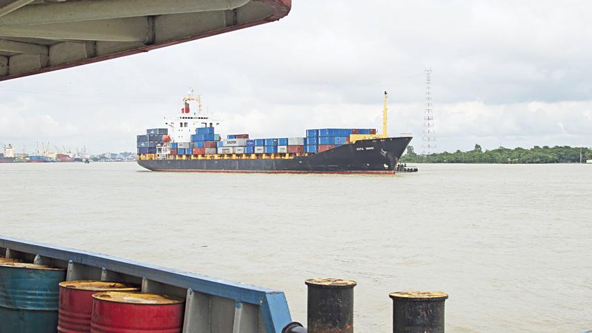 foreign-ships-face-uncertainty.jpg