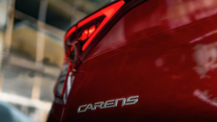 kia_carens_8.jpg