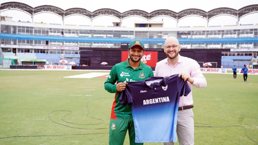 shakib_argentina_jersey.jpg
