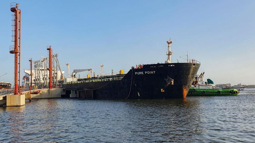 pakistan-gets-first-russian-crude.jpg