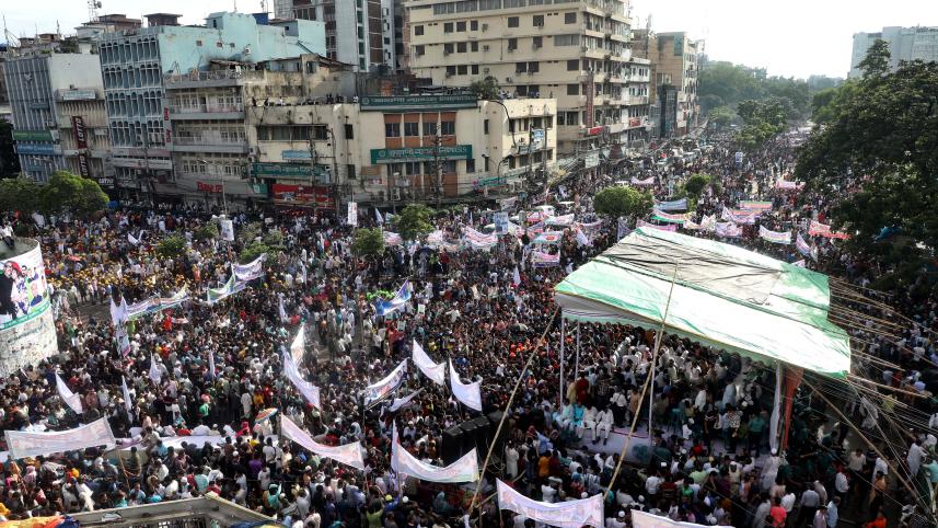 AL rallies