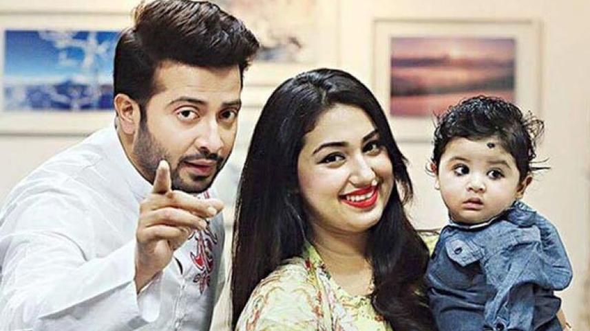 1608159432_5fda90c8777e5_shakib-khan-and-apu-biswas.jpg