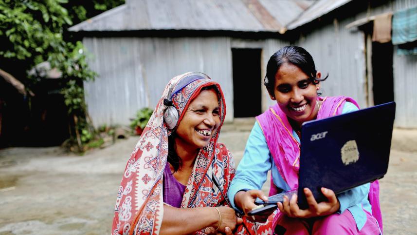 Proportion of households with internet rises by 9 times