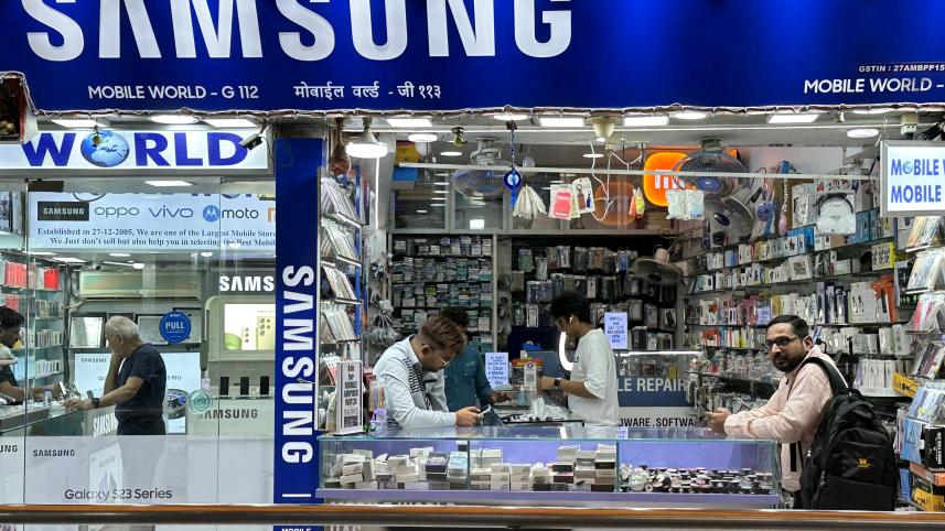 india_smartphone.jpg