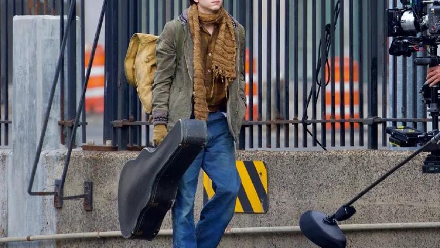 timothee_chalamet_bob_dylan_biopic.jpg