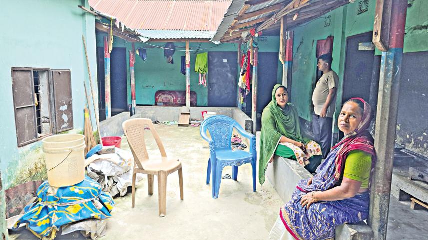 garment-workers-3-.jpg