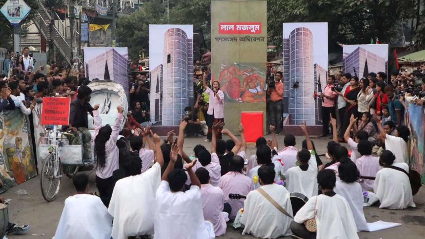 Street theatre ‘Lal Majlum’ revisits historic uprisings