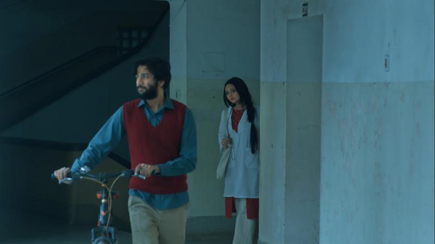 A romance that defies ‘death’