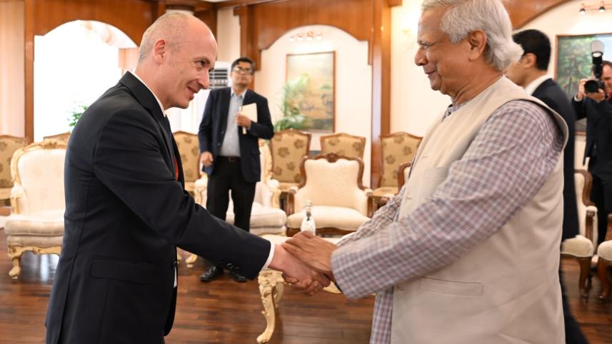 inditex_ceo_meets_prof_yunus.jpg