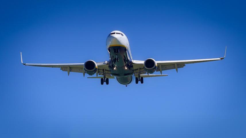 plane_flying.jpg