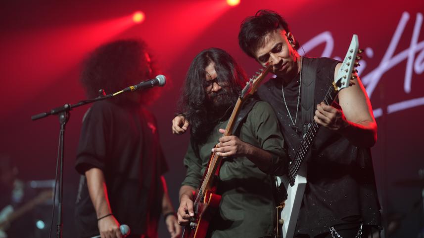 Oni Hasan electrifies Dhaka
