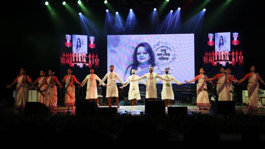 'Shudhu Gaan Geye Porichoy': Sabina Yasmin honoured with special recognition at BSA