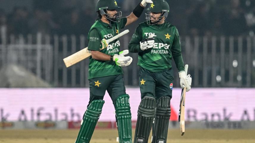 afp_20251129_86kf4zt_v1_midres_cricketpaksrit20.jpg