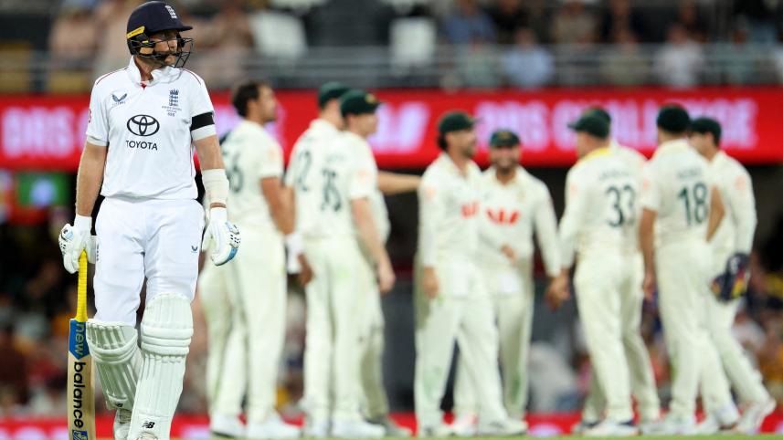 2025-12-06t104851z_570421696_up1elc60u1dhh_rtrmadp_3_cricket-ashes.jpg