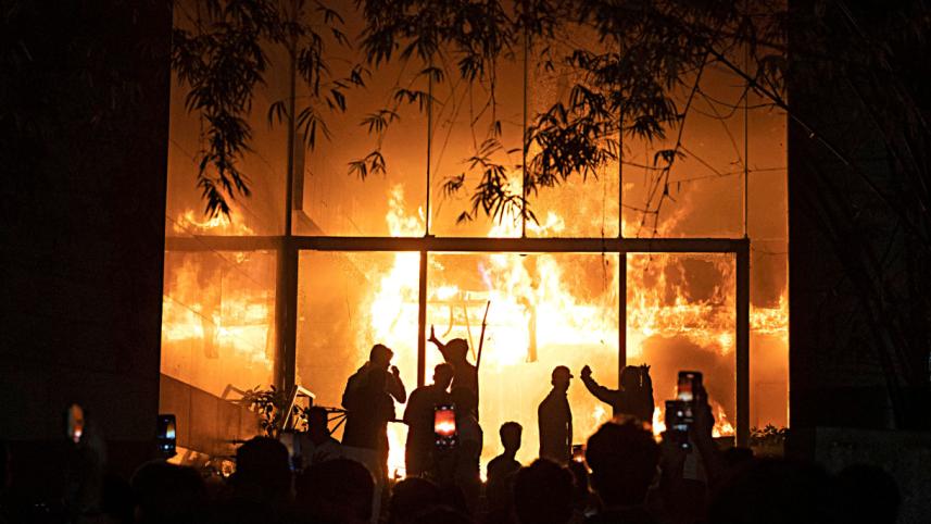 fire-at-the-daily-star_0.jpg