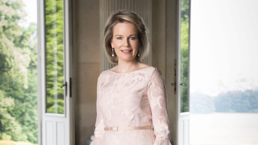 queen spain bangladesh.jpg