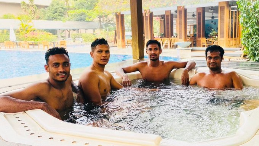 mustafizz_swimming_pool.jpg