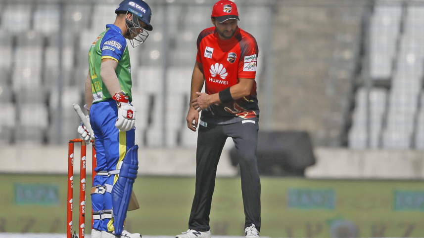 afridi_and_warner.jpg