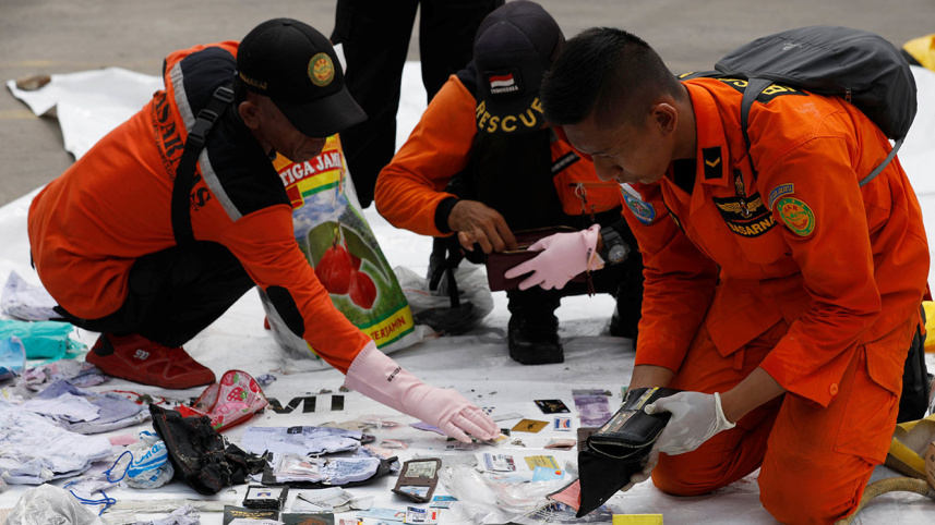 belongings-plane-crash.jpg