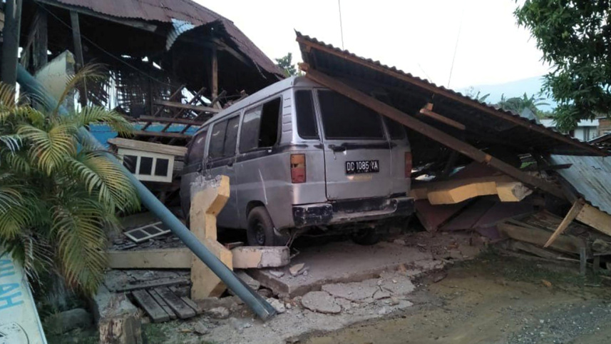 indonesia-quake-tsunami-reuters-3-wb.jpg