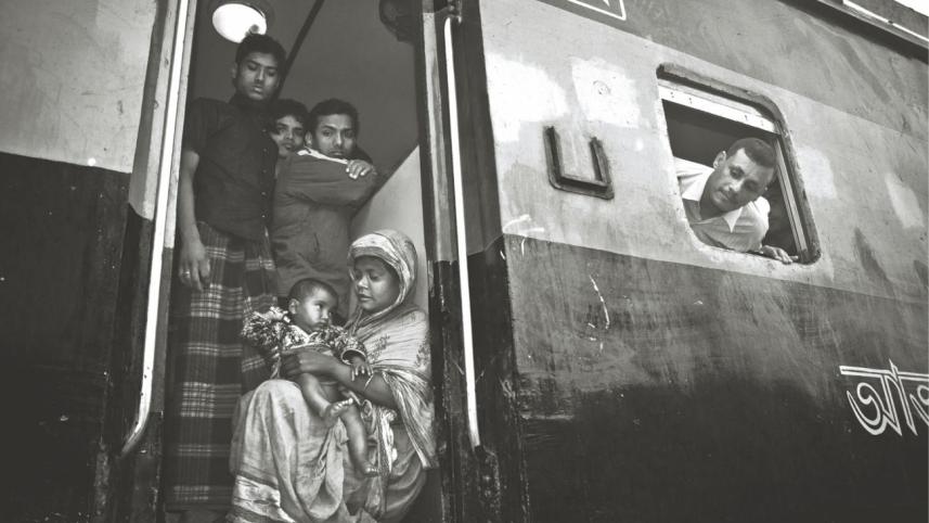 life_at_chittagong_railway_station2.jpg