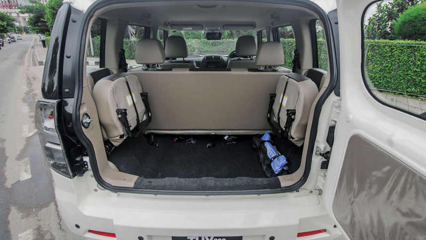 mahindra-3.jpg