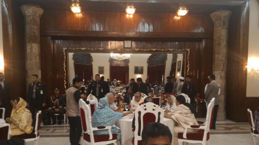 modi-lunch.jpg