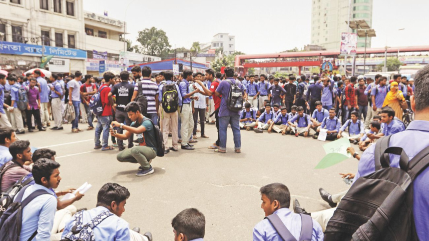 the_rise_and_silencing_of_a_mass_student_movement9.jpg