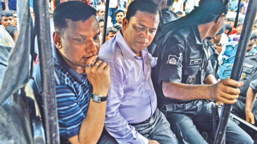 Traders demonstrate 2.jpg
