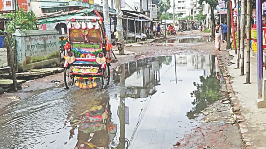 ulail_bus_stand.jpg