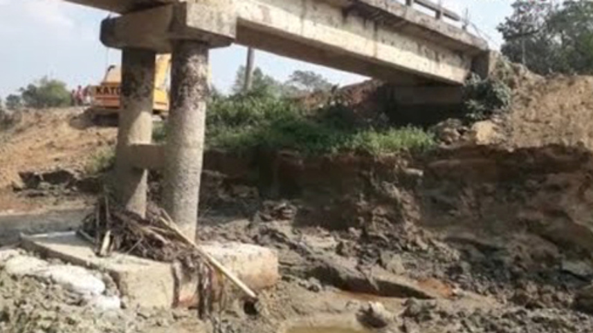 unplanned_river_excavation_2.jpg