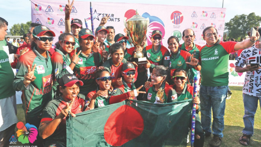 womens_team_1.jpg