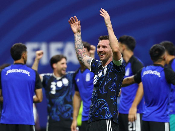 2026-07-15T211520Z_552172581_UP1EM7F1N1IL7_RTRMADP_3_SOCCER-WORLDCUP-ENG-ARG.JPG