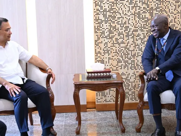 International Labour Organization (ILO) Director-General Gilbert F Houngbo paid a courtesy call on Prime Minister Tarique Rahman at his office in the Bangladesh Secretariat. Photo : PMO