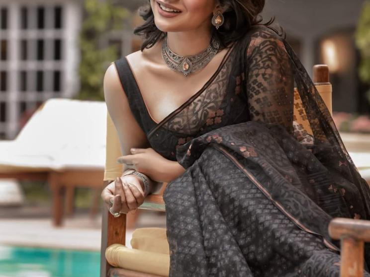azmeri_haque_badhon_0.jpg