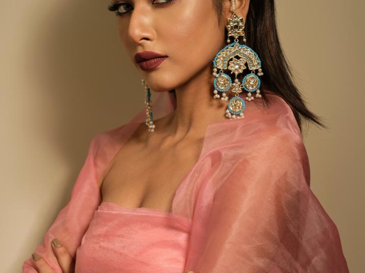 The return of jhumka: A timeless piece of jewellery